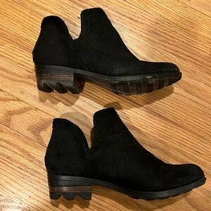 Sorel Black Booties Size 7